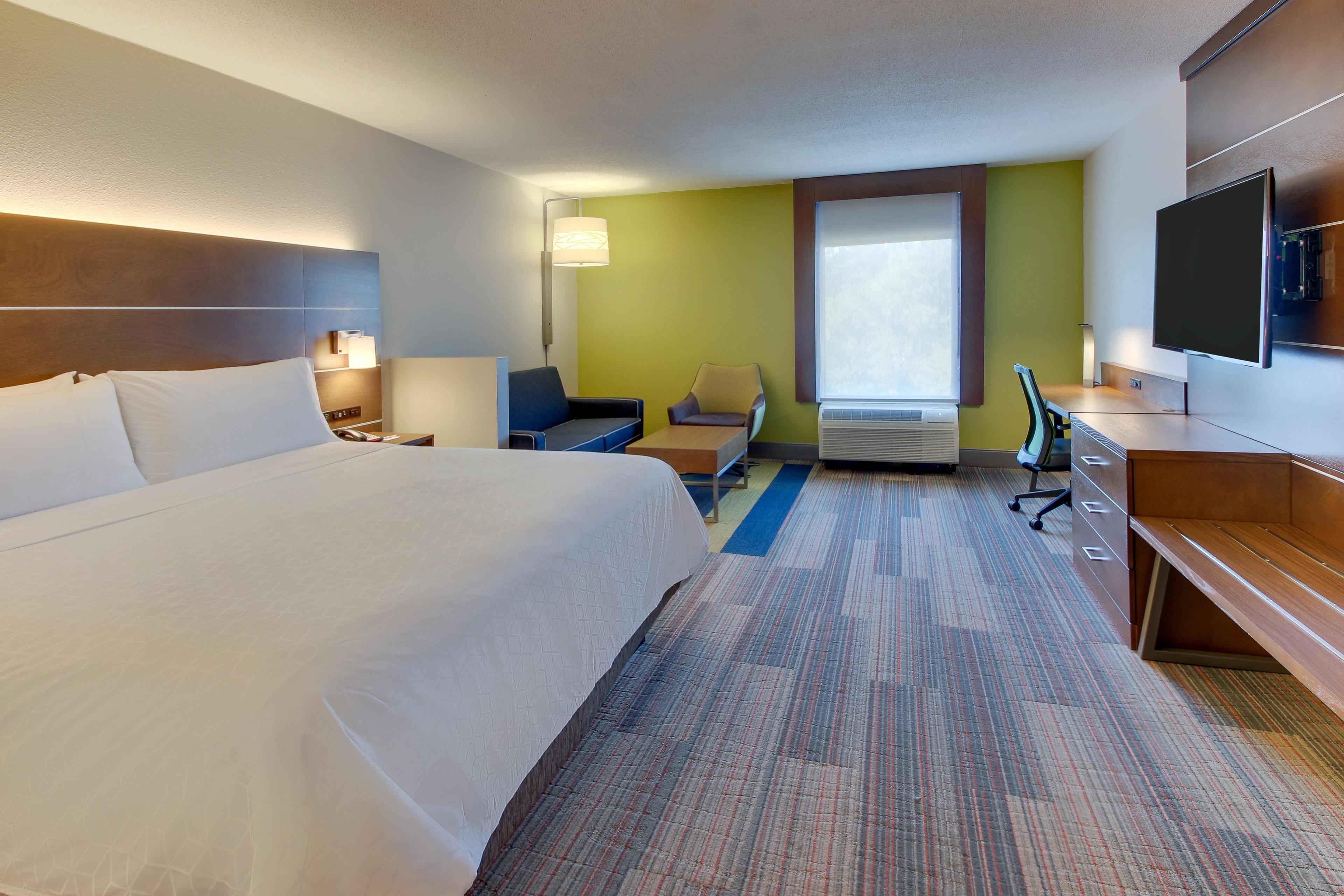 Holiday Inn Express & Suites Atlanta Perimeter Mall Hotel By Ihg Sandy Springs Exterior photo