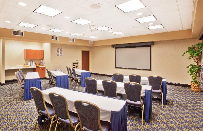 Holiday Inn Express & Suites Atlanta Perimeter Mall Hotel By Ihg Sandy Springs Exterior photo